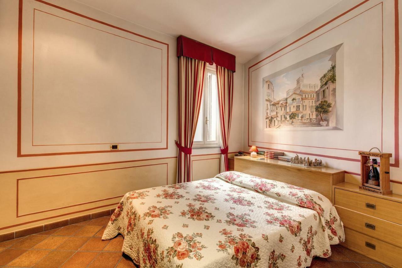 Lovely Flat By The Trevi Fountain Apartment Roma Ngoại thất bức ảnh