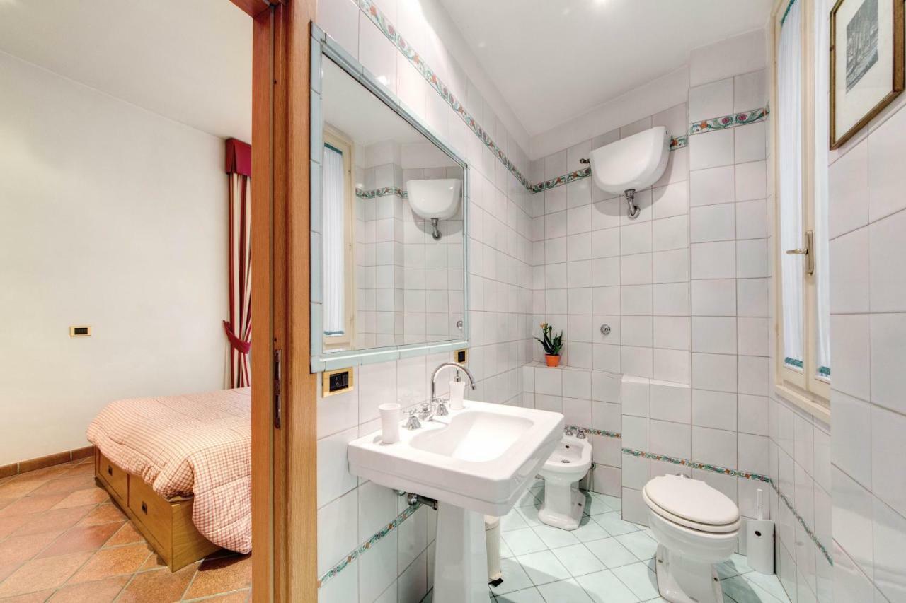 Lovely Flat By The Trevi Fountain Apartment Roma Ngoại thất bức ảnh