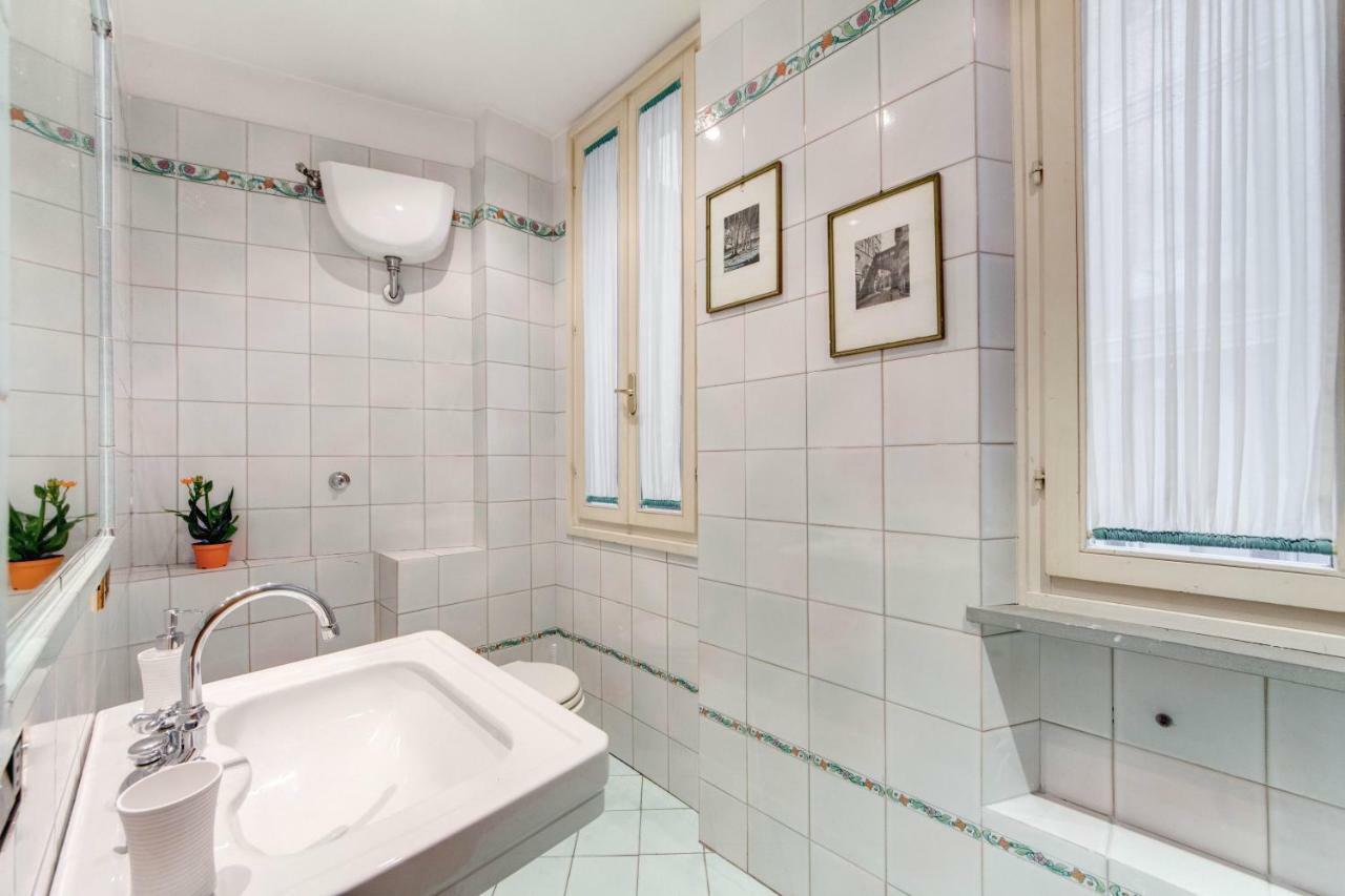Lovely Flat By The Trevi Fountain Apartment Roma Ngoại thất bức ảnh